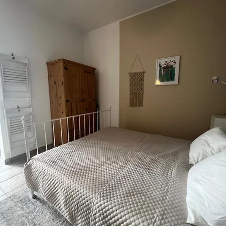 Zora Apartment *